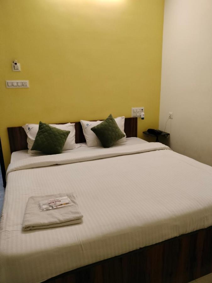 PPH Living Royal Pride Bed & Breakfast Madurai Bagian luar foto